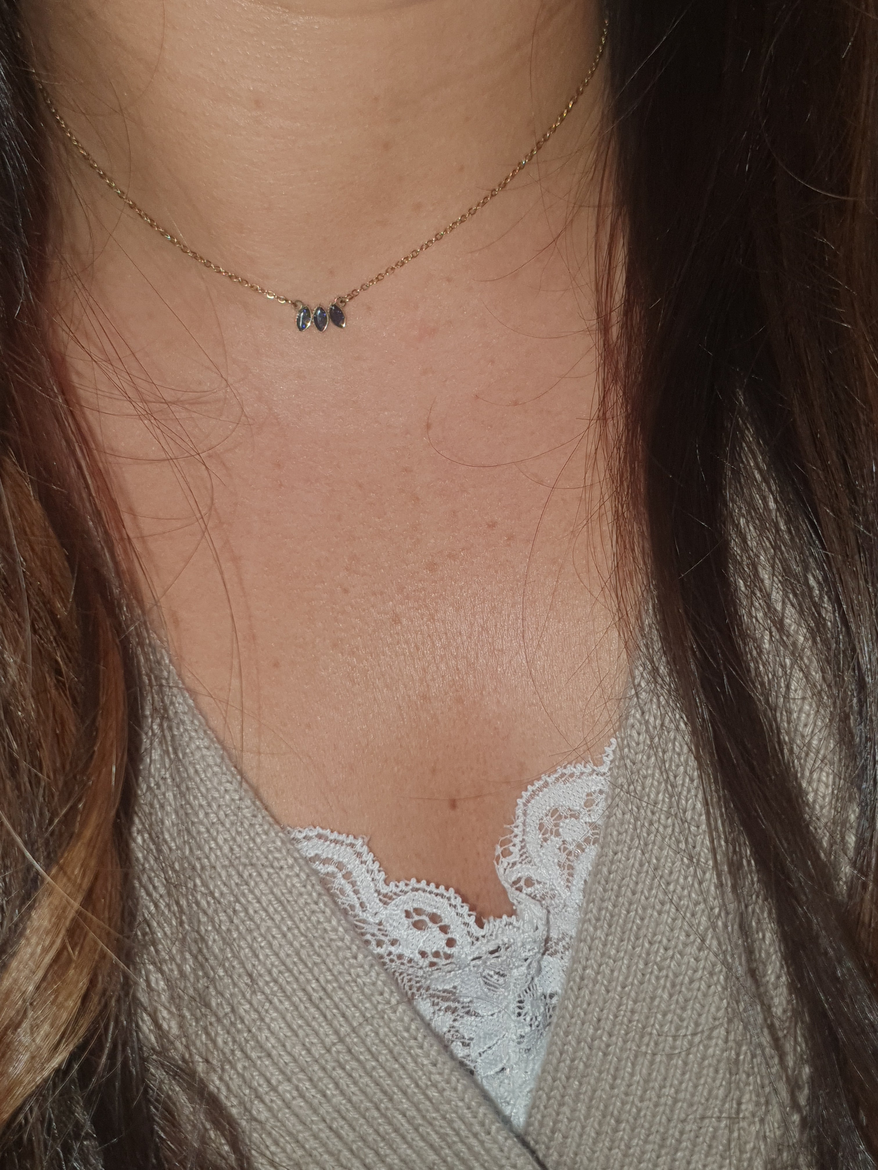 Collier Frances ( Pierre de lune, Pierre de Sable ou Lapis Lazuli)