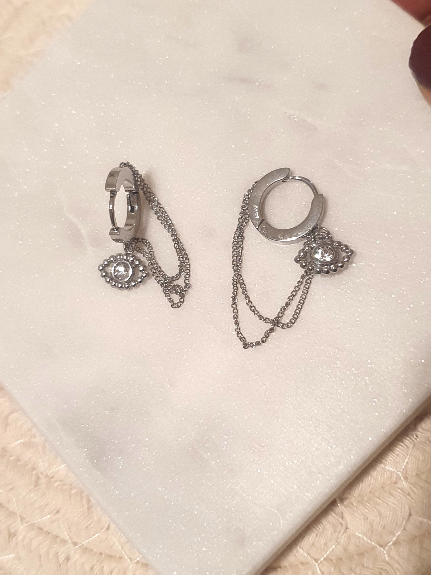 Boucle d'oreille Cyrus ( à l'unité ou par paire)